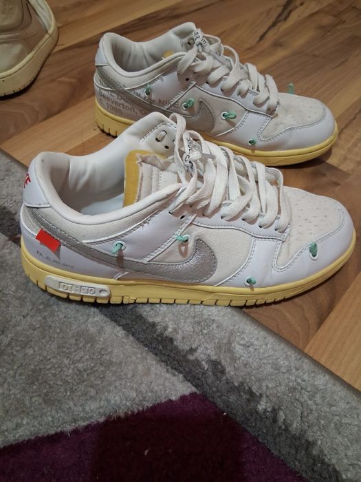 Vând adidași nike dunk off-white