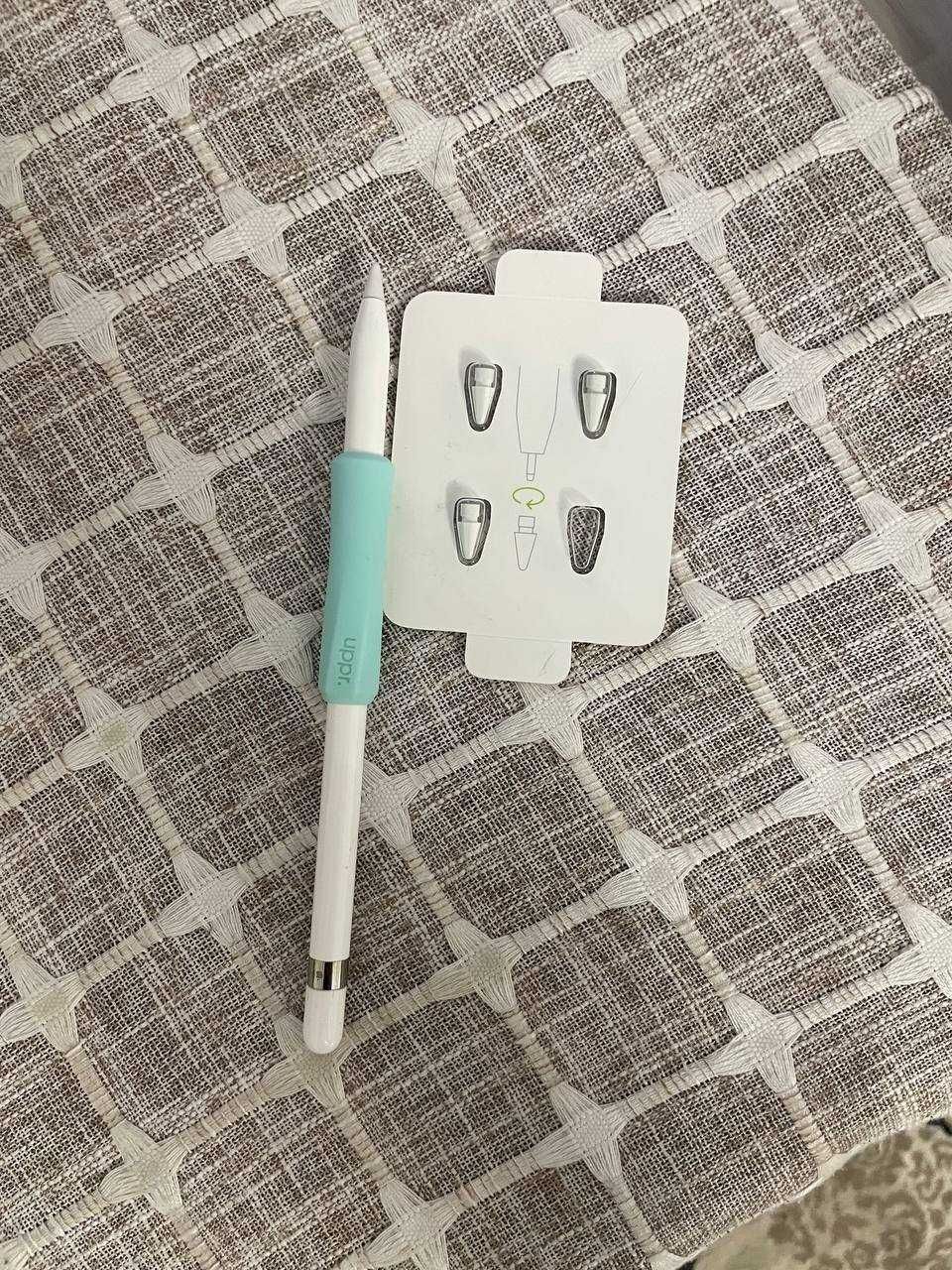 Apple Pencil в отличном состоянии + запасные наконечники