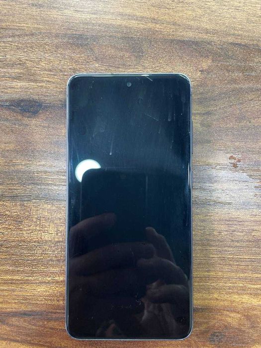 Мобильный телефон