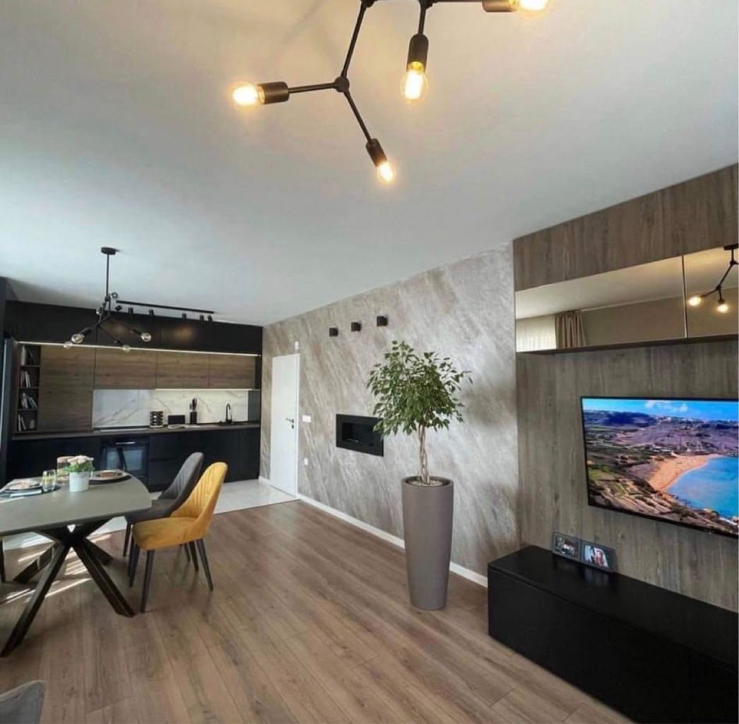 Продава се Четиристаен апартамент в Варна, Базар Левски - 151 кв.м за 2848 €/кв.м - Снимка #8