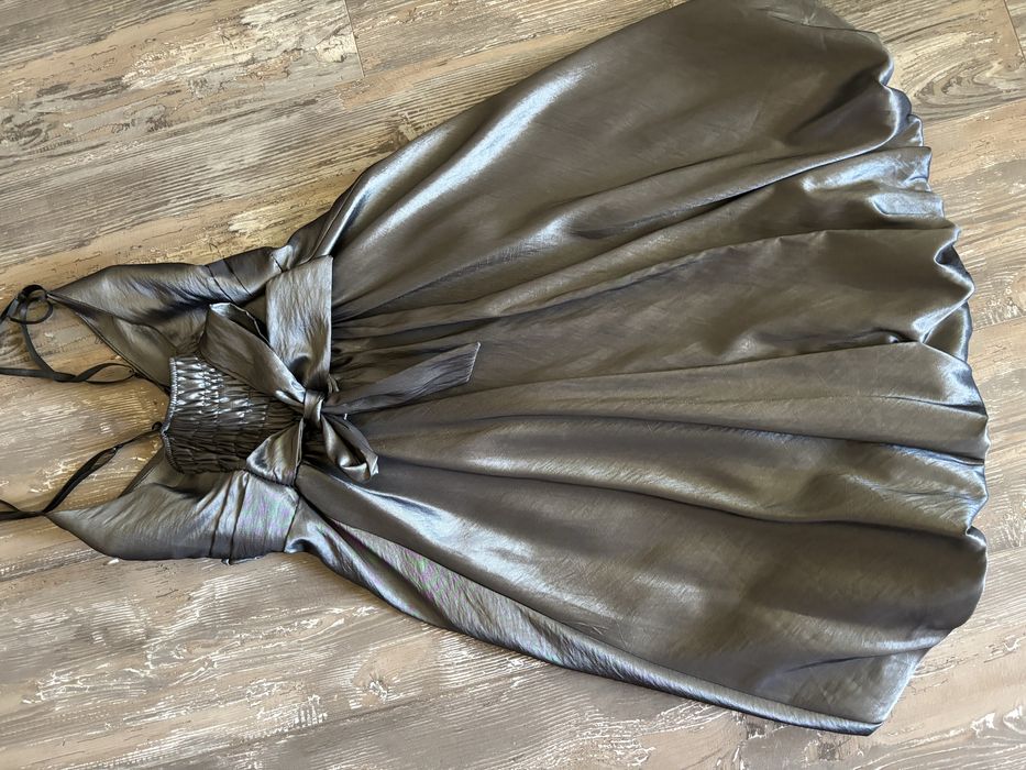 Вечерни рокли - три