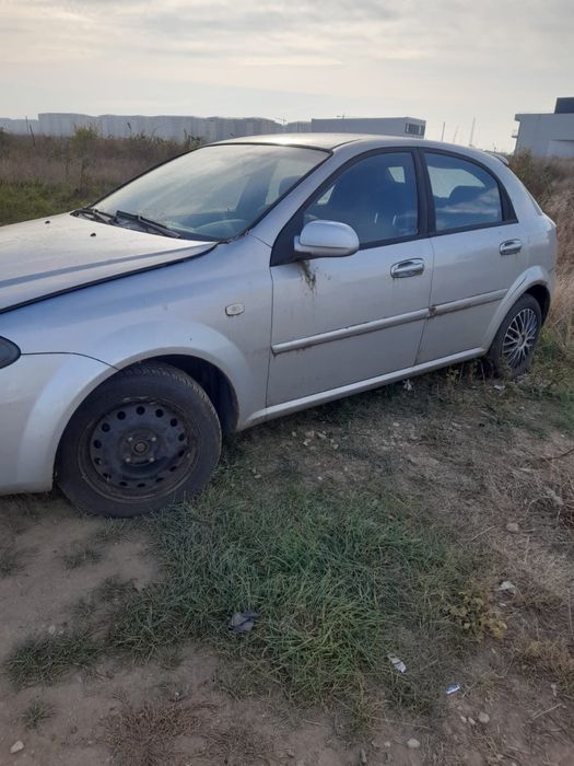 Dezmembrez Chevrolet Lacetti 1.6 benzina 2004-2010