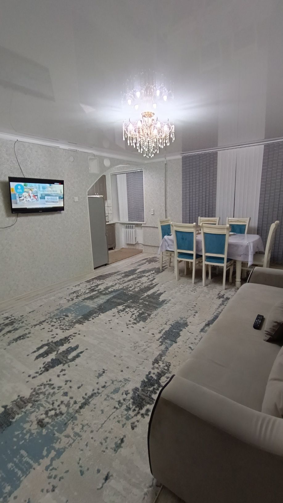 2 комнат центр сдается  2000 час