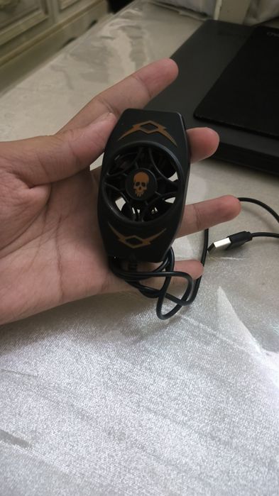 Куллер череп для мобильных игр