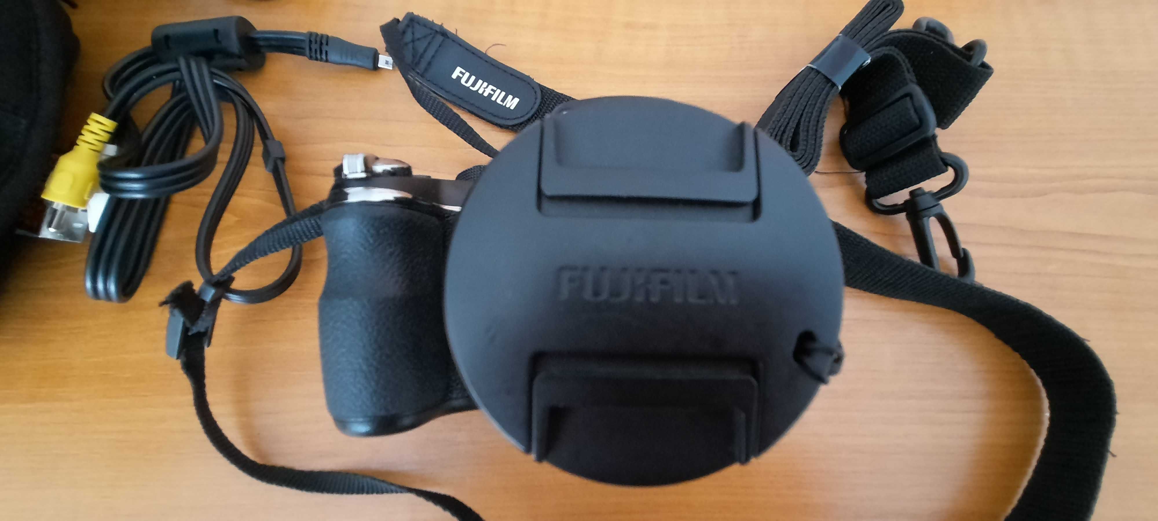 Aparat foto digital, FujiFilm, FinePix S 3200, negru cu accesorii