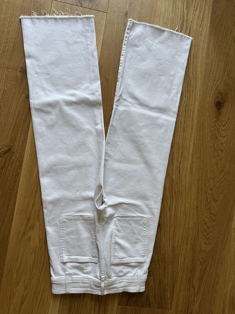 Vand lot 2 perechi de pantaloni zara, marime 11-12 ani