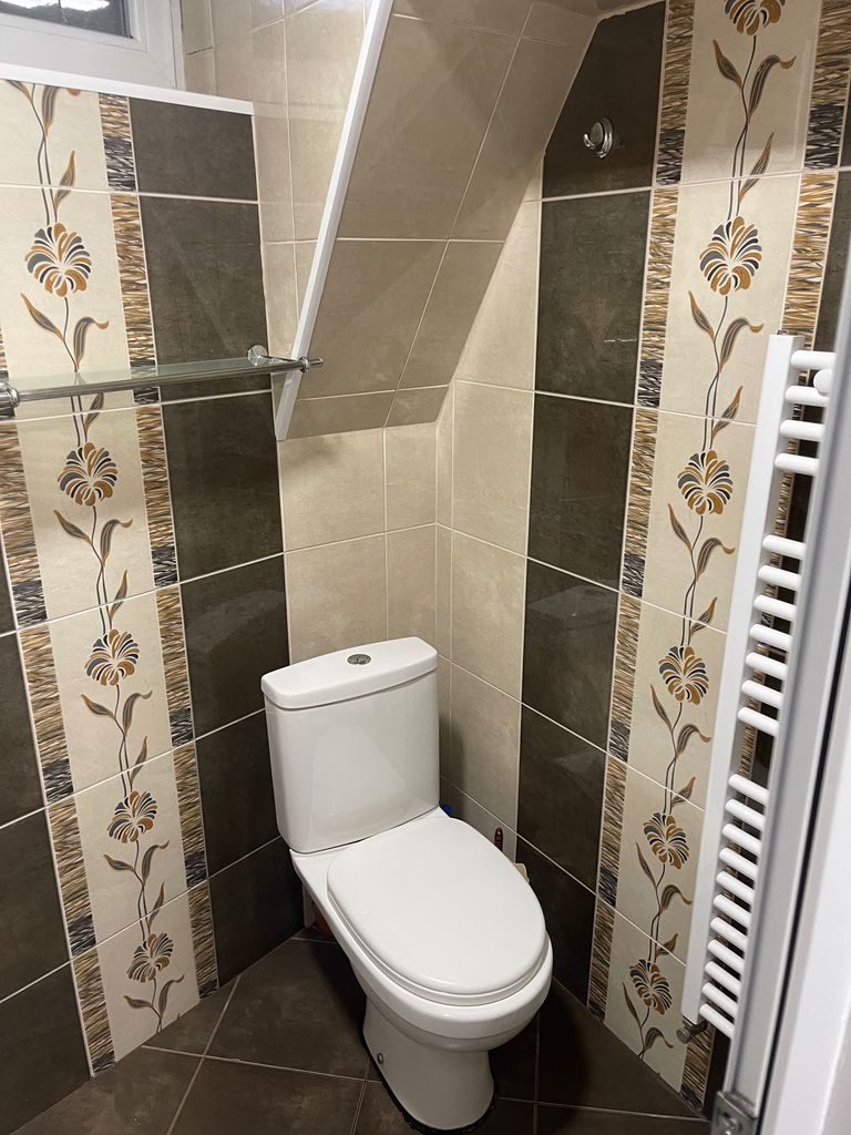 Дава се под наем Двустаен апартамент в Свищов - 52 кв.м за 127.5 € - Снимка #12