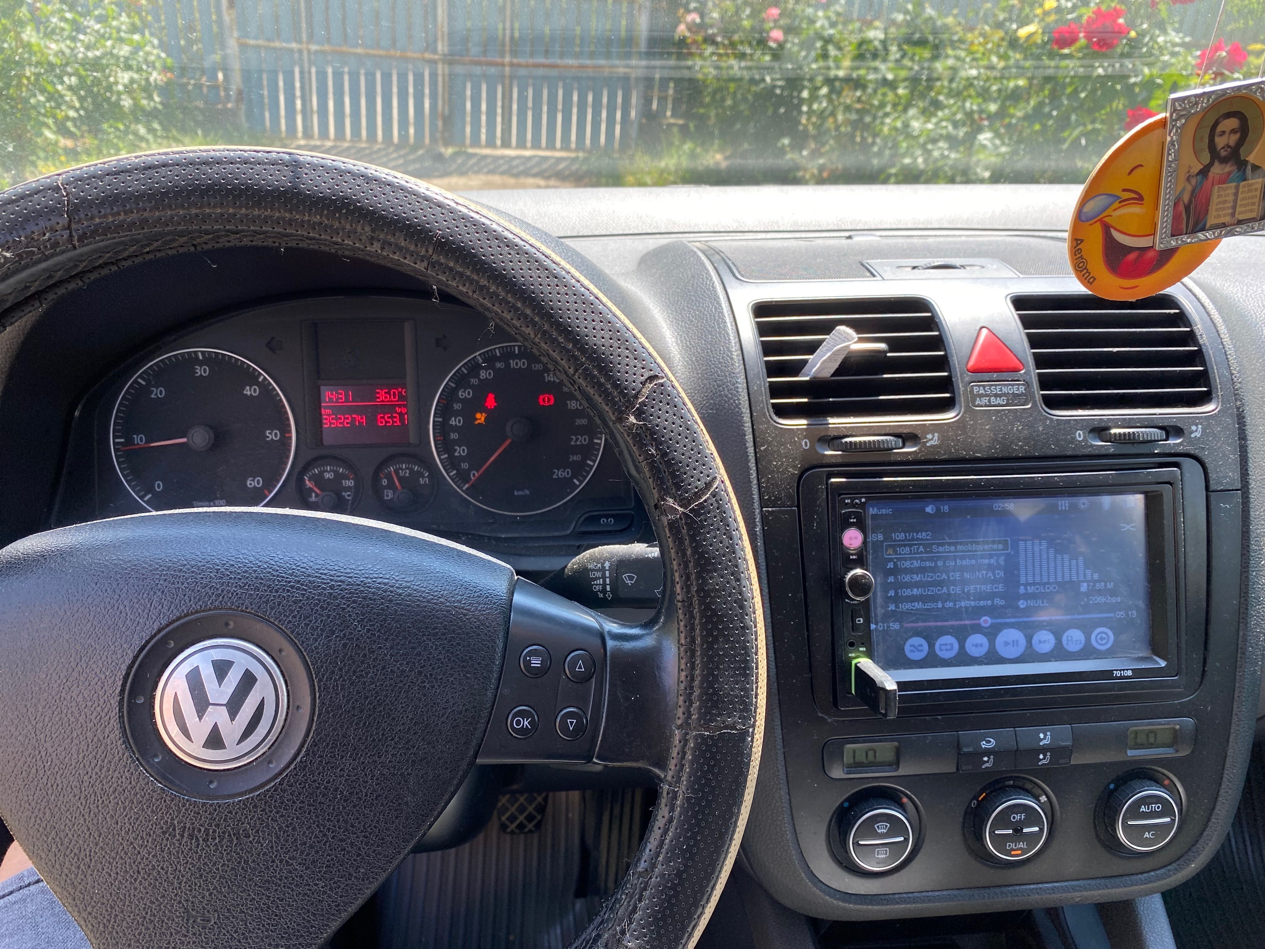 Vând golf 5 an 2008