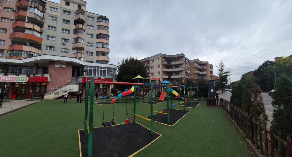 Vand apartament 2 camere