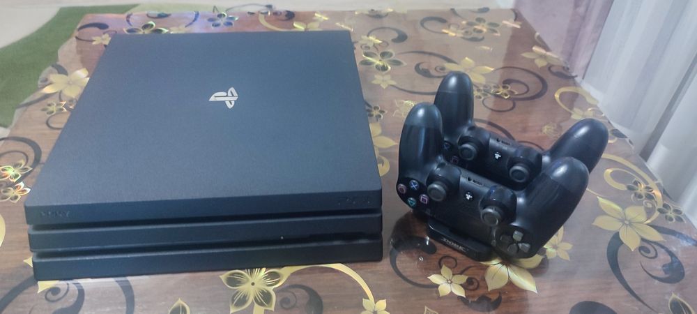 Ps 4 pro состояние хорошее