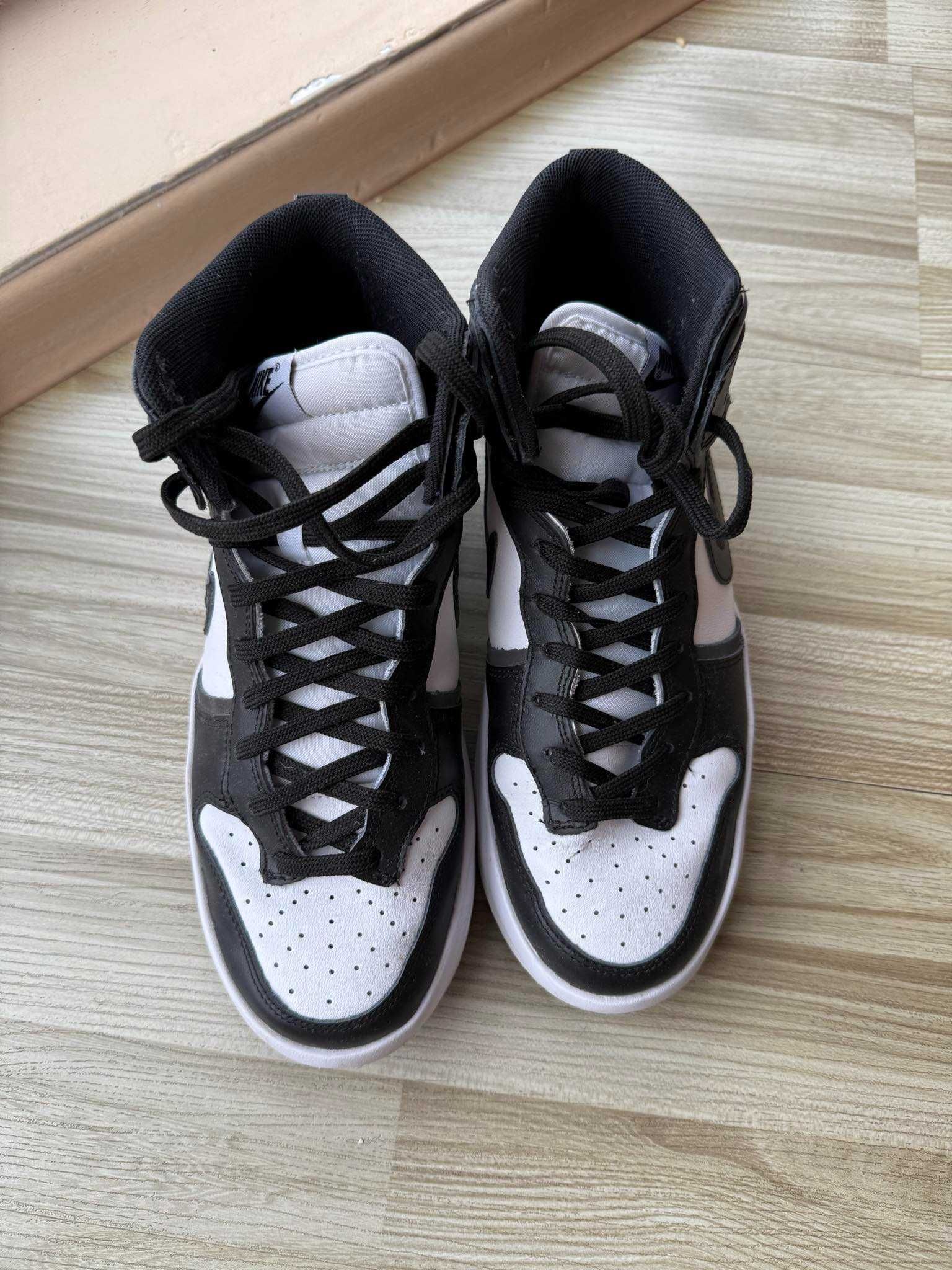 Nike Dunk High Rebel Black/White