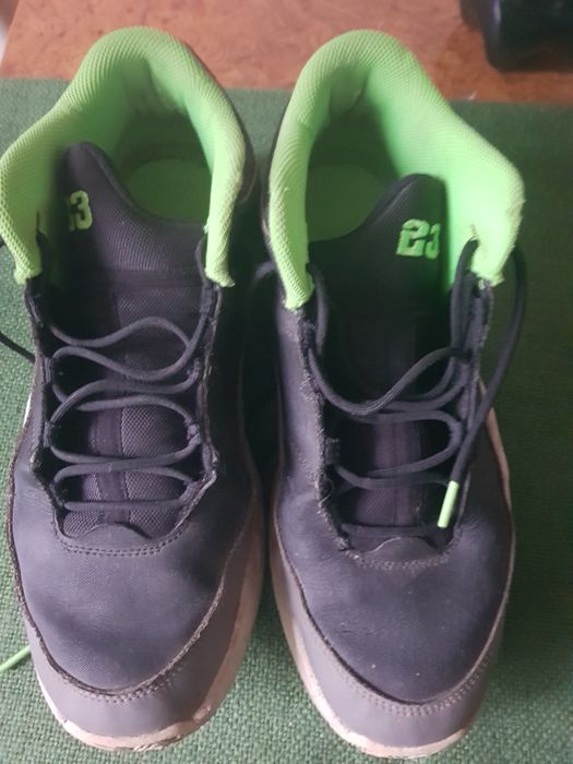 Ghete Jordan barbati mar 45