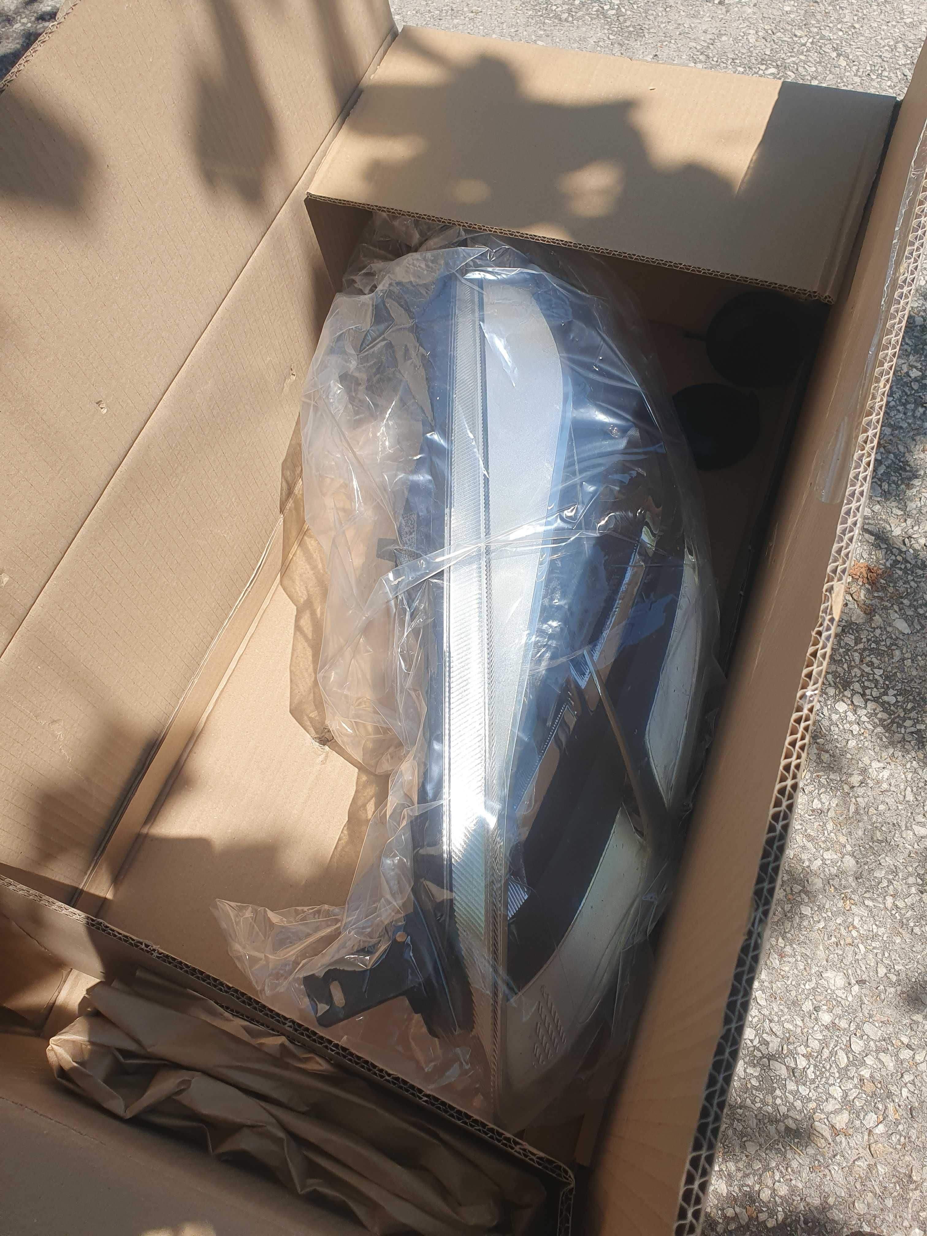 Продавам преден ляв фар за Ford Fiesta MK8 2020