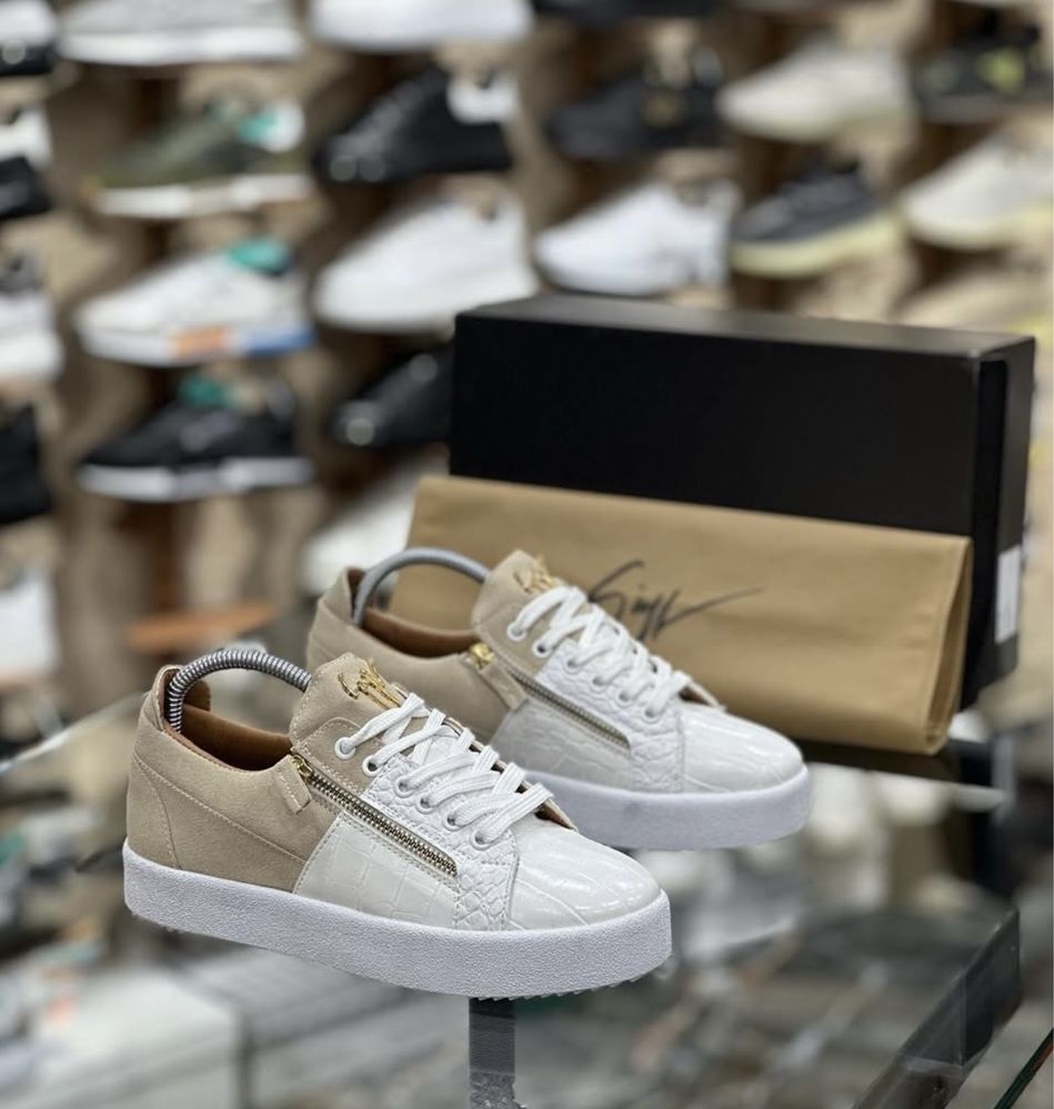 Adidasi premium dior b30 si giuseppe zanotti