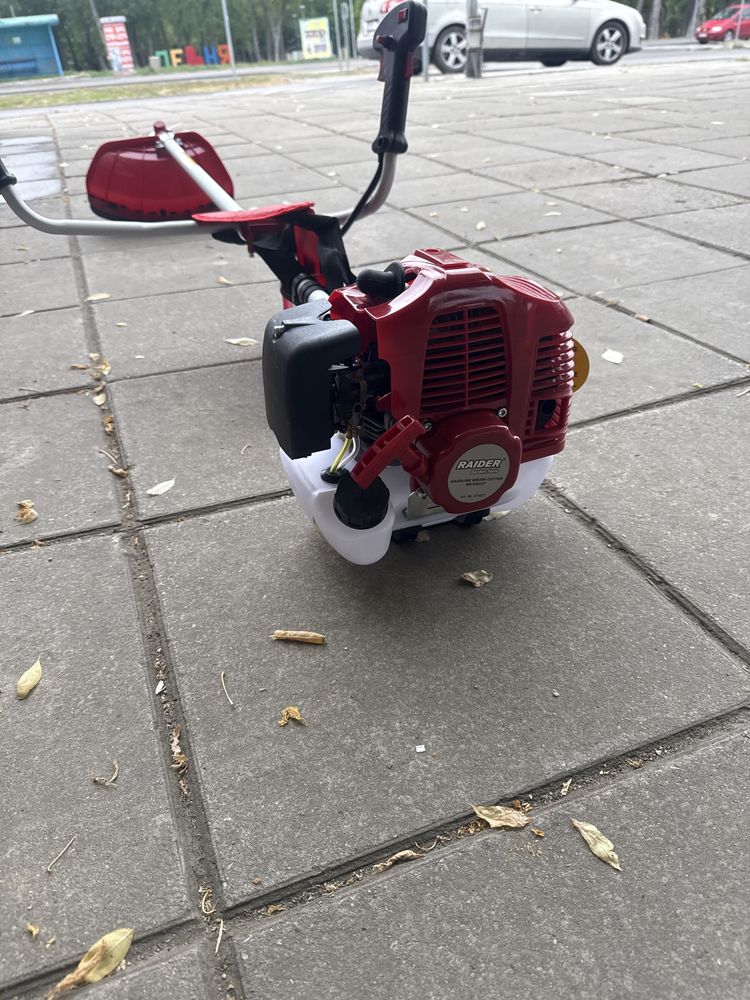 Бензинова коса с нож  корда самар  шлем  Raider 2200 w