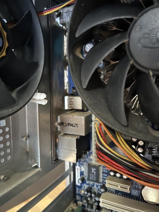 Кутия компютър с части за 50лв