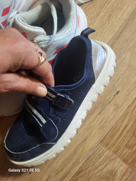 Продам обувь на девочку