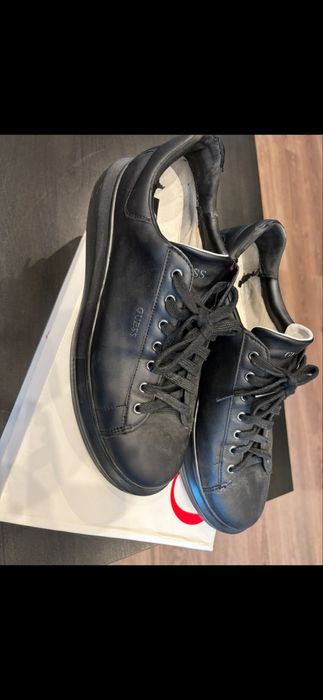 Adidasi guess nr 45 negri