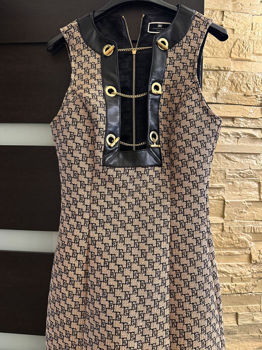 Vand rochie elisabetta franchi