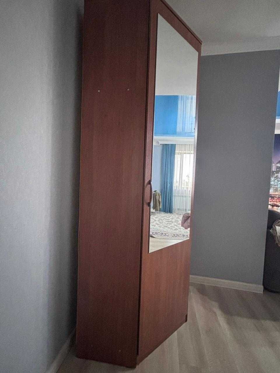 Продам Шкаф угловой