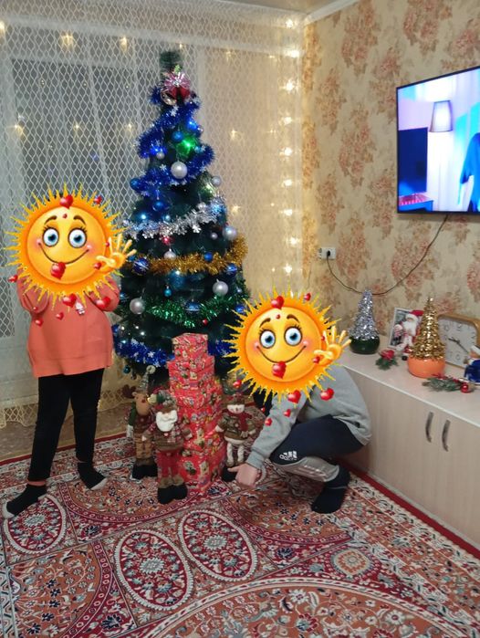 Продам новогоднию ёлку 180 см