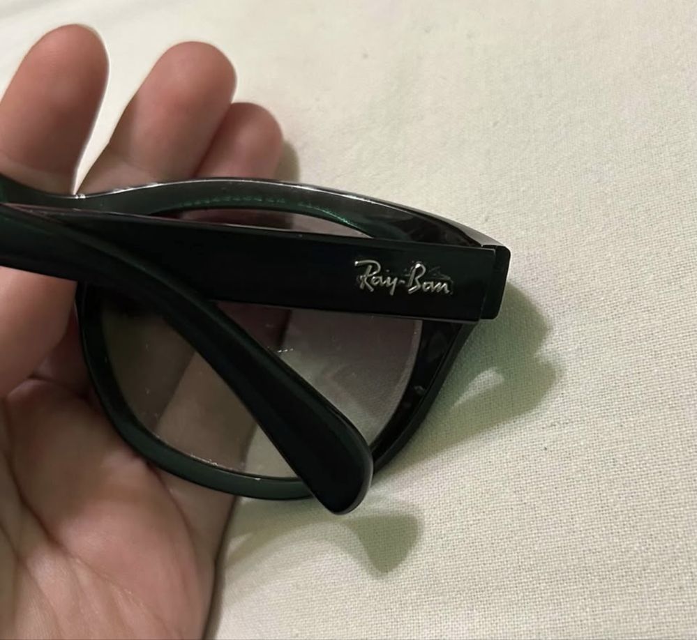 Сльнчеви очила Ray Ban RB 4216 601/11
