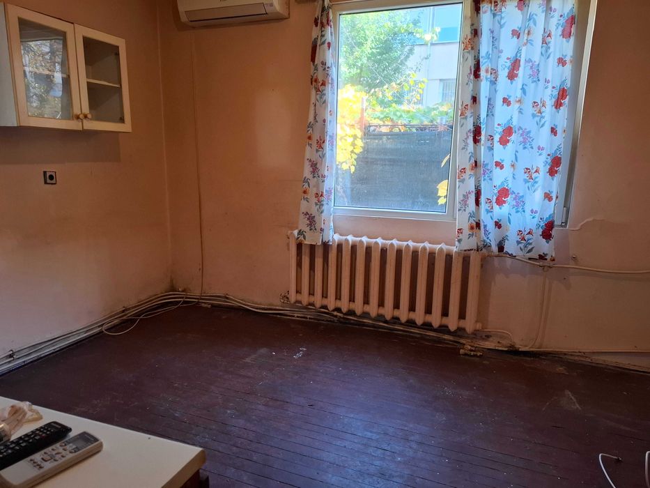 Тихо място, между бул.Гоце Делчев, бул.България и бул.Тодор Каблешков