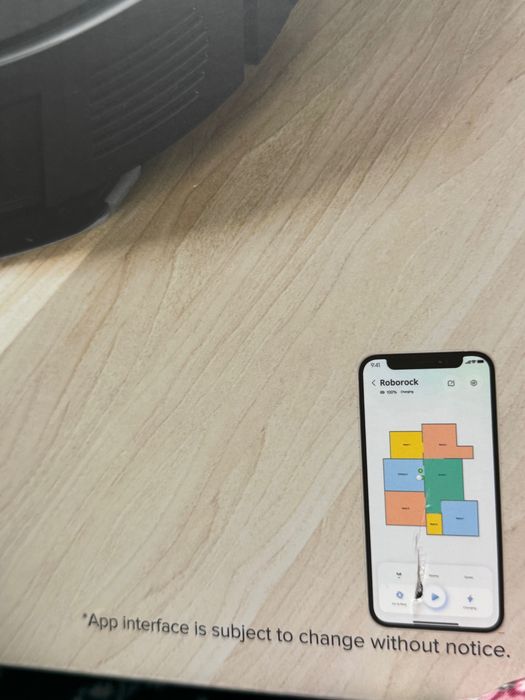 Robot aspirator curățenie