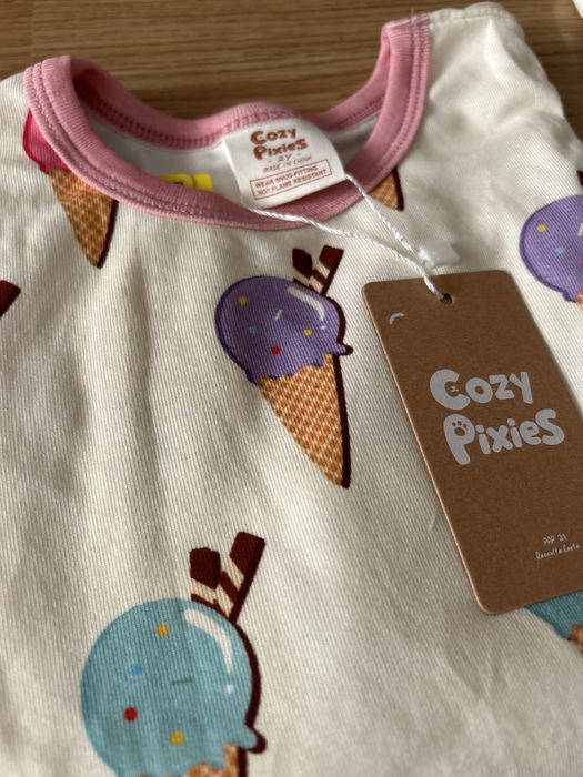 Нова пижама + подарък Коледни чорапи