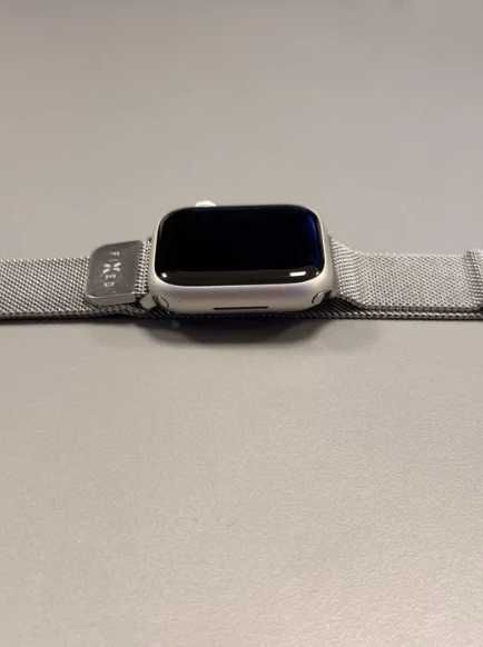 Vând Apple Watch Series 8 (41mm)