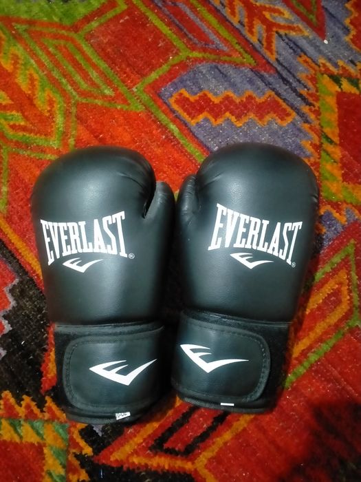 Боксерский перчатка