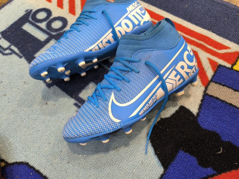Бутонки на Nike 38.5