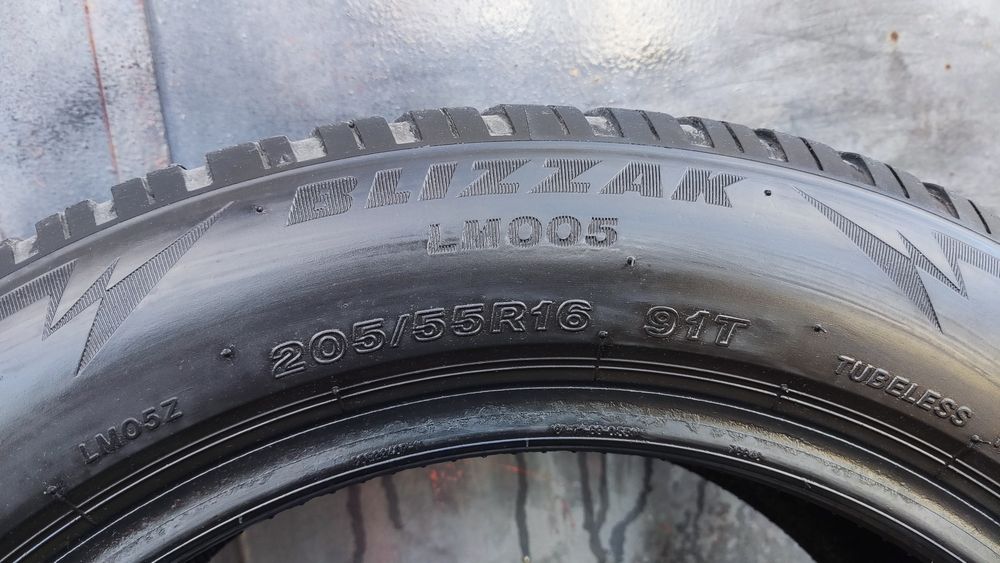 2бр. зимни гуми 205/55/16 Bridgestone Blizzak LM005
6.4mm
dot22
Добро