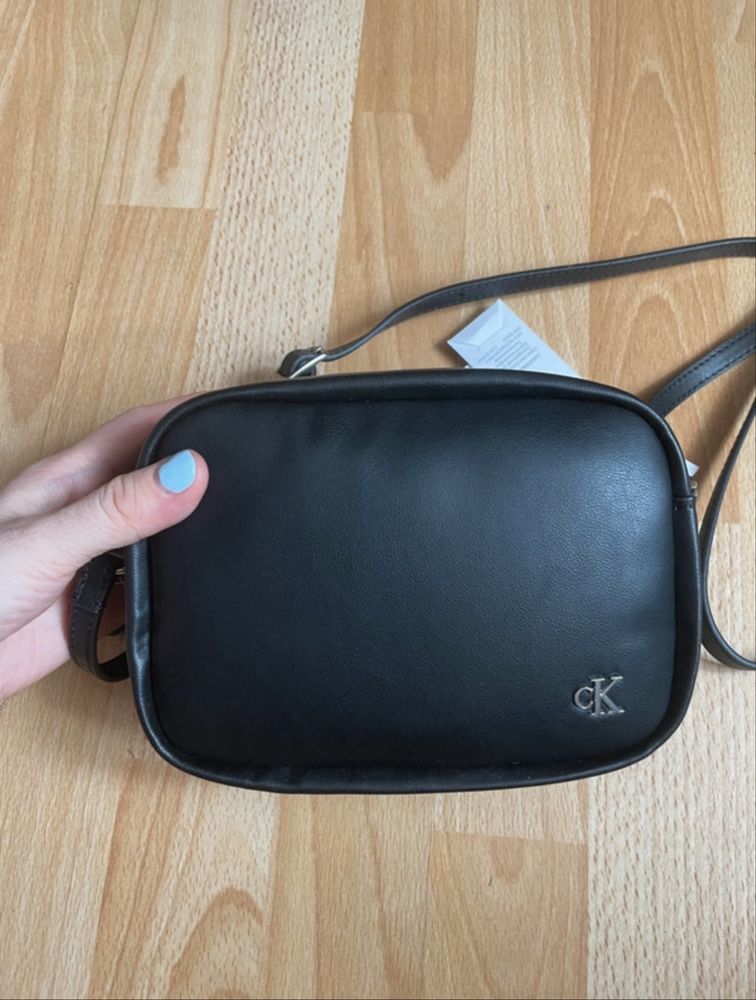 Geanta crossbody neagra Calvin Klein Jeans