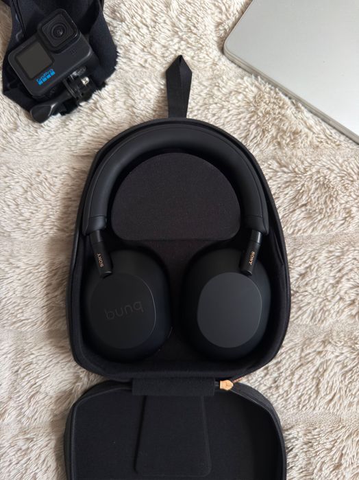 Чисто НОВИ безжични слушалки за продажба Sony WH-1000XM5