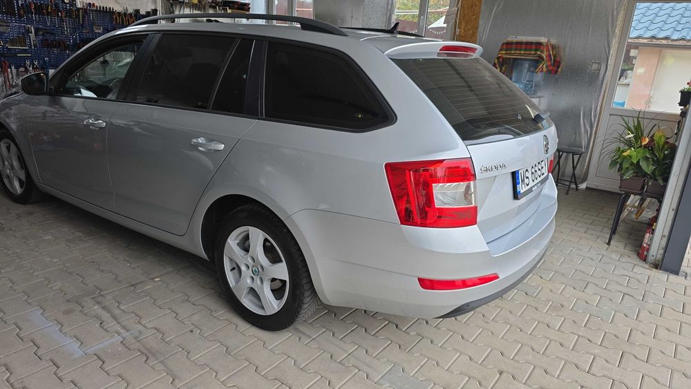 SKODAOctavia Combi 1.6 TDI DSG CUTIE GARANTIE+pornire motor din cheie