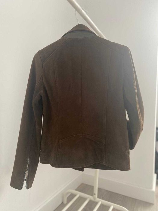 Яке oт естествен велур Мassimo Dutti