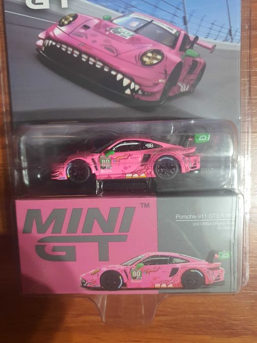 Mini GT ROXY Roxy