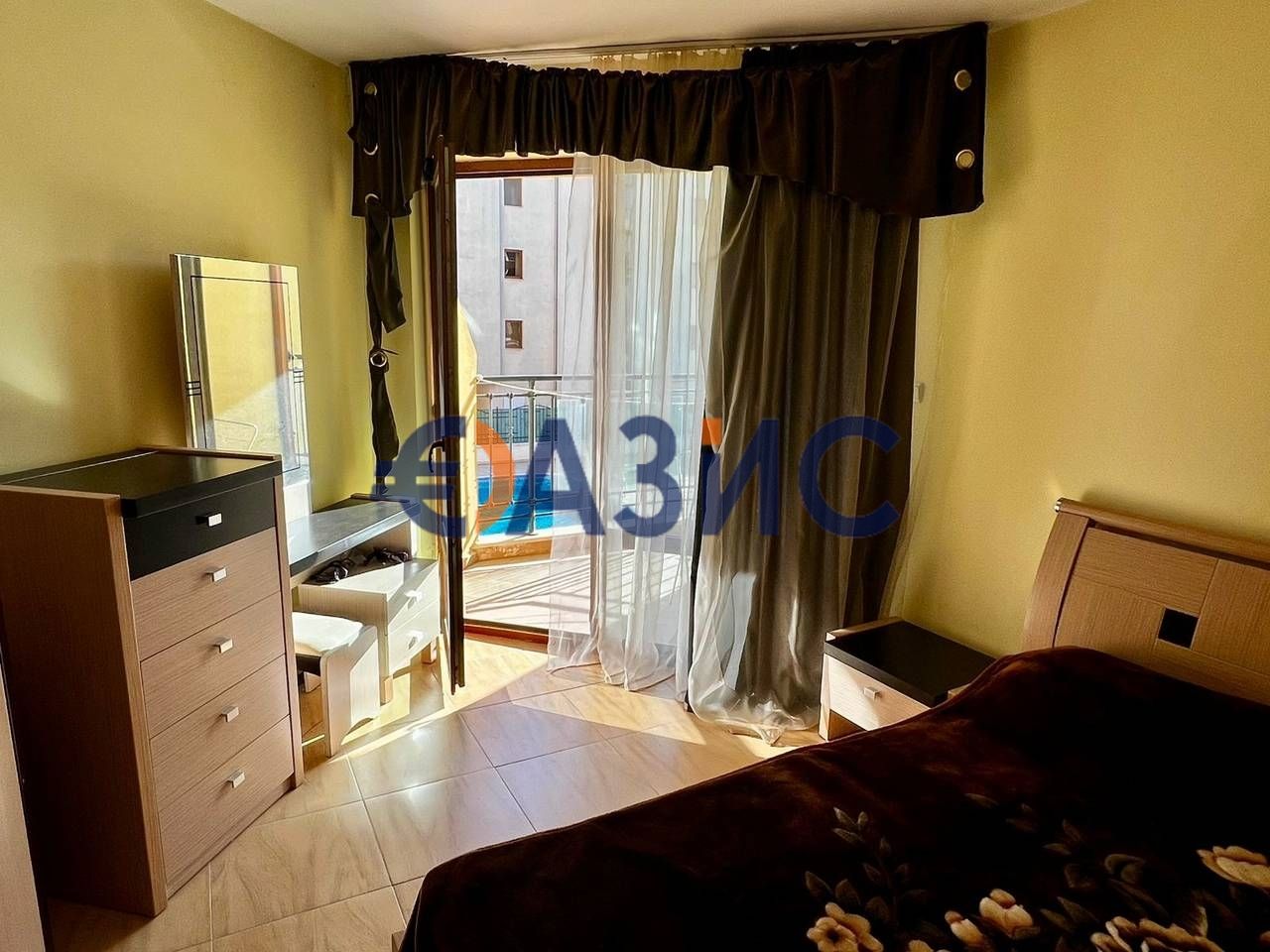 Продава се Двустаен апартамент в к.к. Слънчев бряг - 72 кв.м за 931 €/кв.м - Снимка #12
