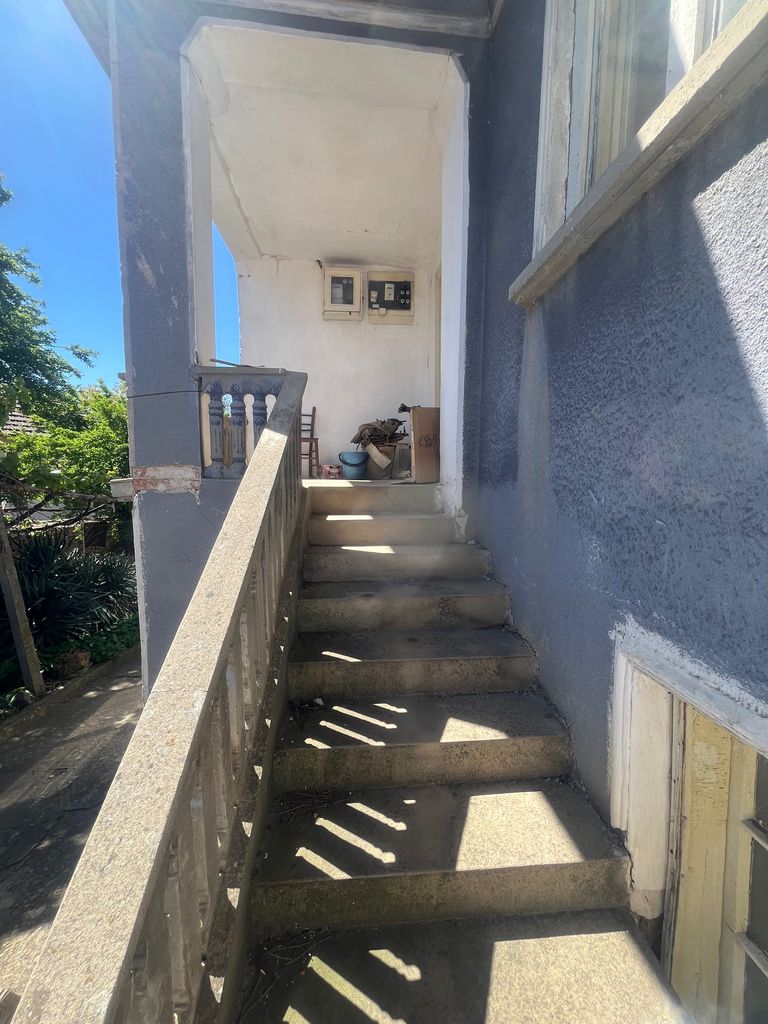 Продава се Къща в Павликени - 1000 кв.м за 16 €/кв.м - Снимка #13