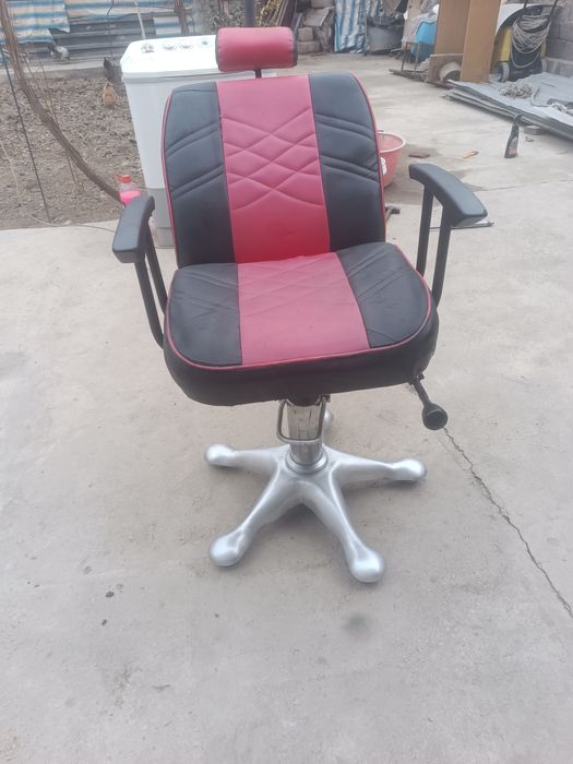 Рарикмахерлар учун кресло