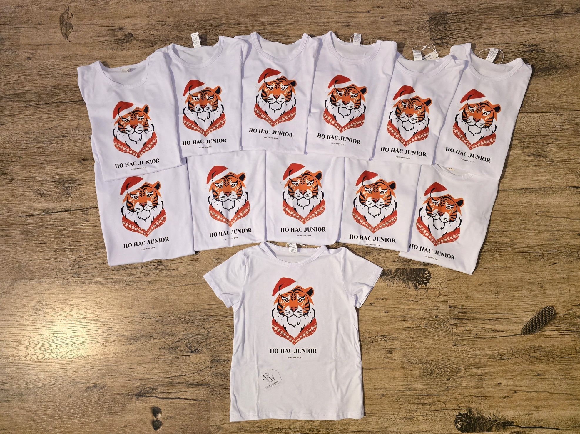 Set de mot și tricouri personalizate