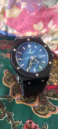 Час hublot geneve quartz