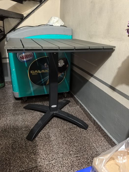 Маси и столове,градина и трапезария