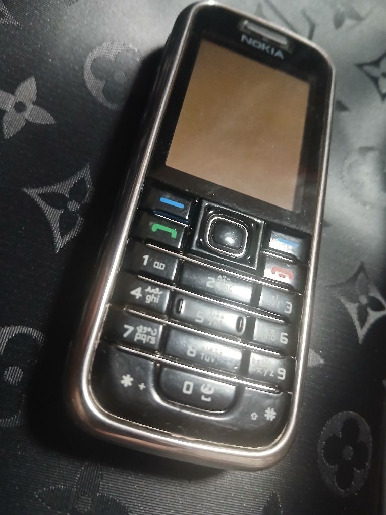 Assalom alekum telefon sotiladi Original Nokia 6233 Black Qora rang