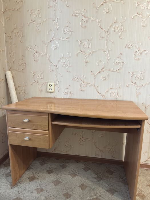 Стол . Компьютерный . Не дорого