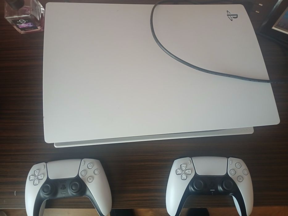 Vând ps 5 disk edition