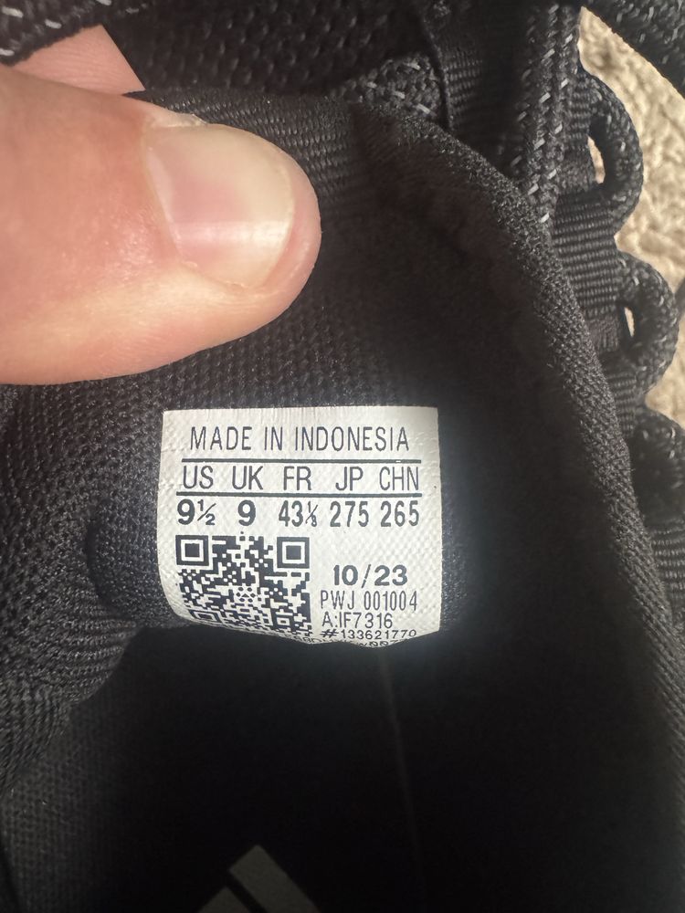 Vand adidas marimea 43 noi
