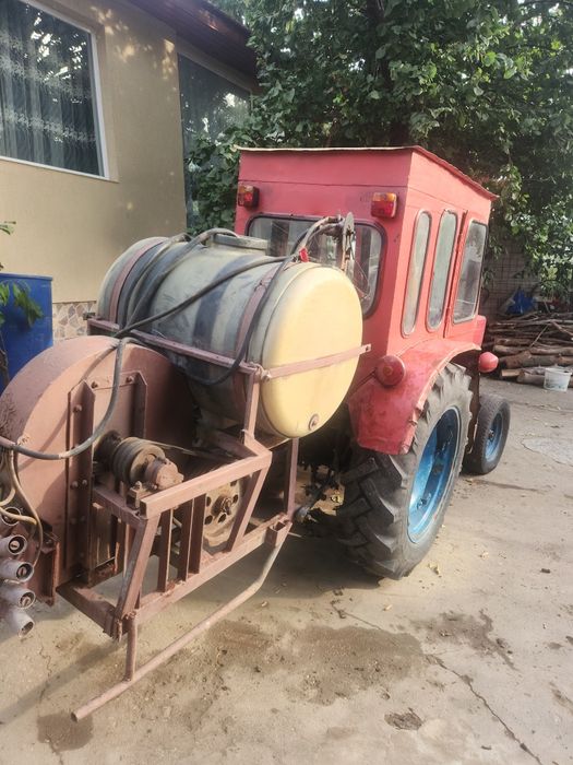 Vând tractor utb u445