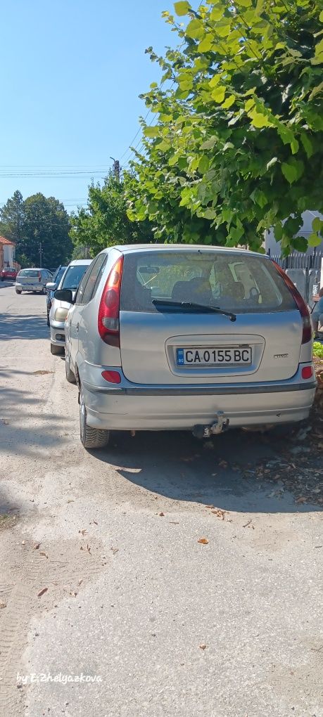 Nissan Almera Tino